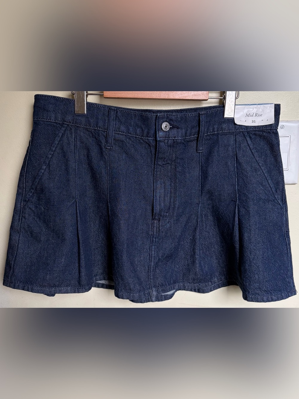 Abercrombie and Fitch Mid Rise Dark Wash Pleated Denim Jean Skirt Size 31 NWT